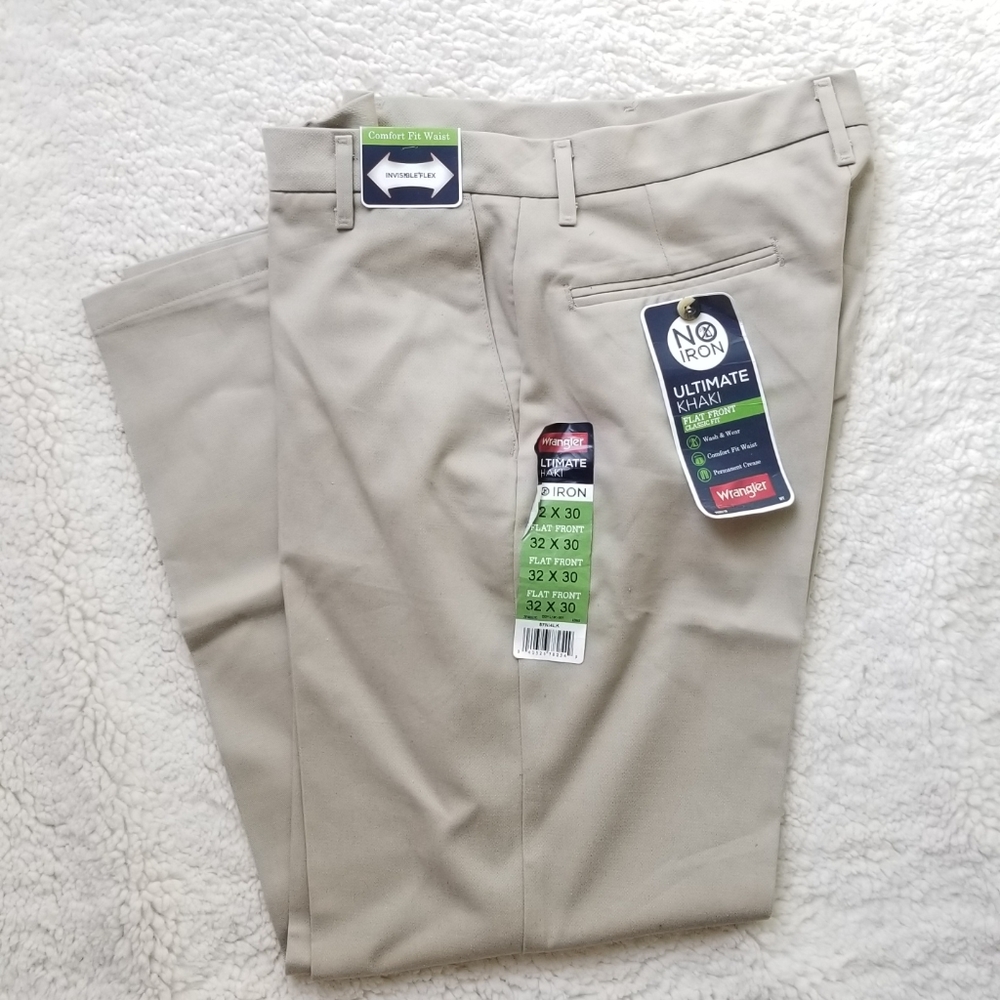 Wrangler Khakis 32x30 Classic Fit Flat Front  *NWT